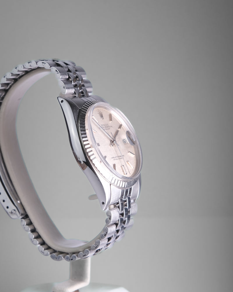 Rolex 1601 Datejust from 1973 NON lume LINNEN dial