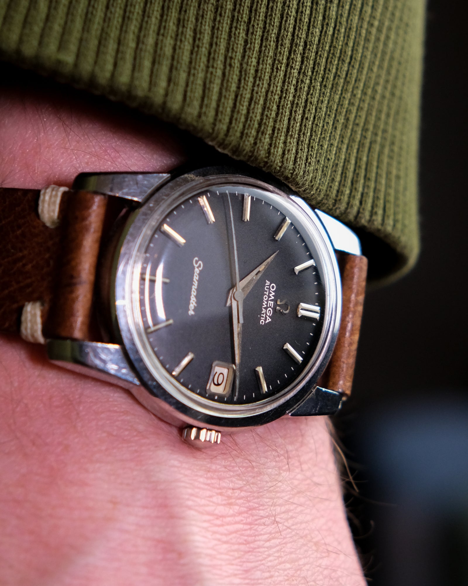 Omega Seamaster Black dial 166009 – Perpetual Watch Lover (PWL)