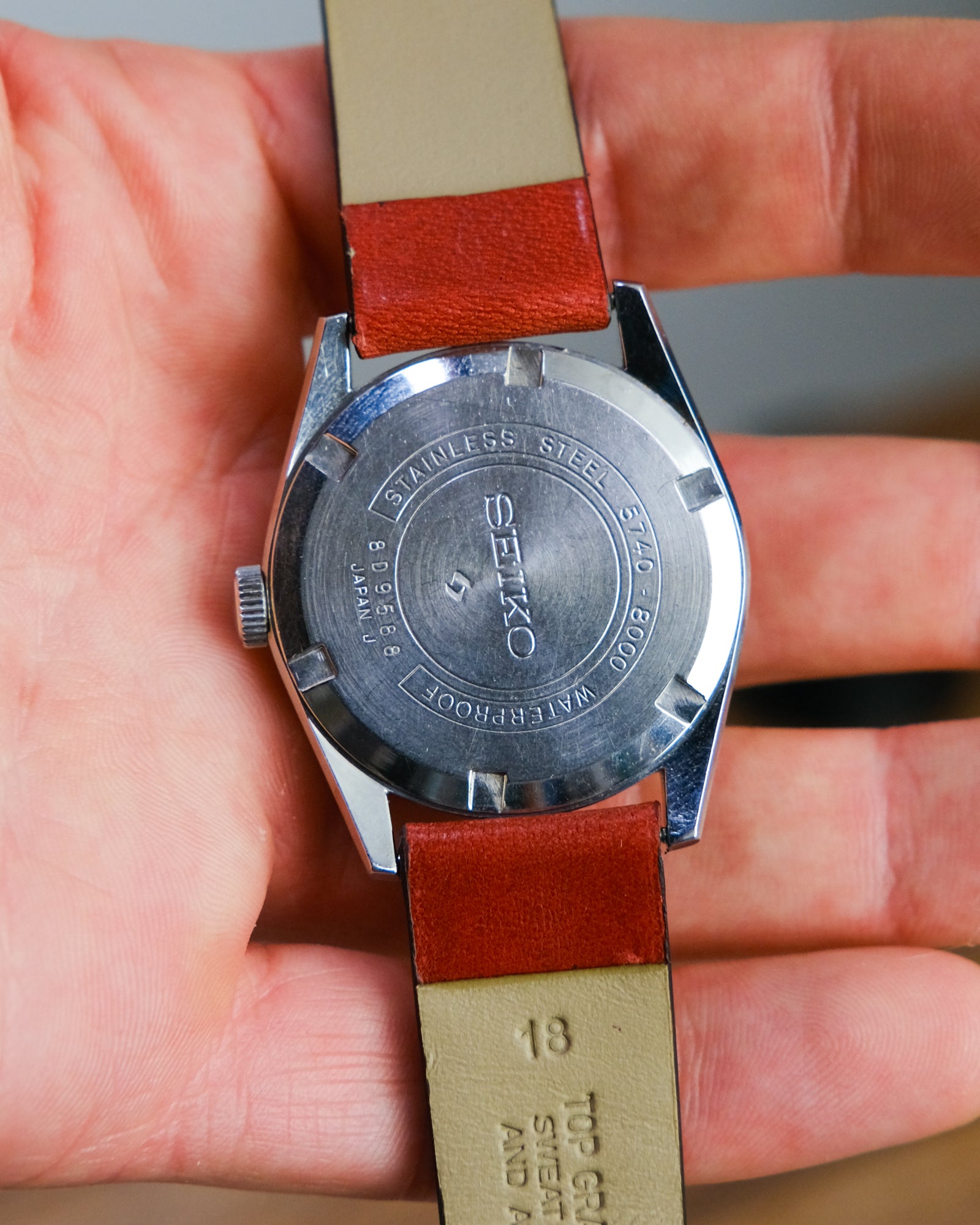 竜*介様 SEIKO ヴィンテージ　マーベル　マティエ　スポーツマン Seiko Lord Marvel 5740-8000 Patina HORSE SHOE – Perpetual Watch