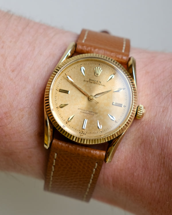Rolex Oyster Perpetual 6593 Bombay Lugs, 14kt unpolished Gold Case