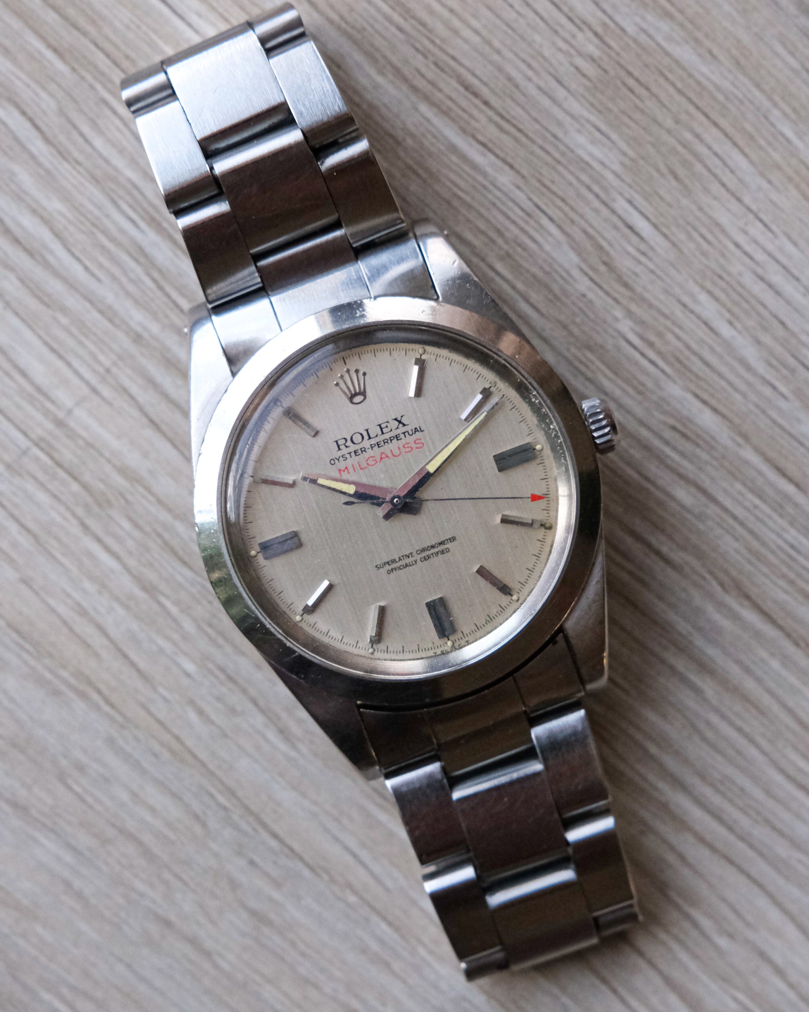 N.R 1019 シルバー L Rolex Milgaus reference 1019 silver dial – Perpetual Watch