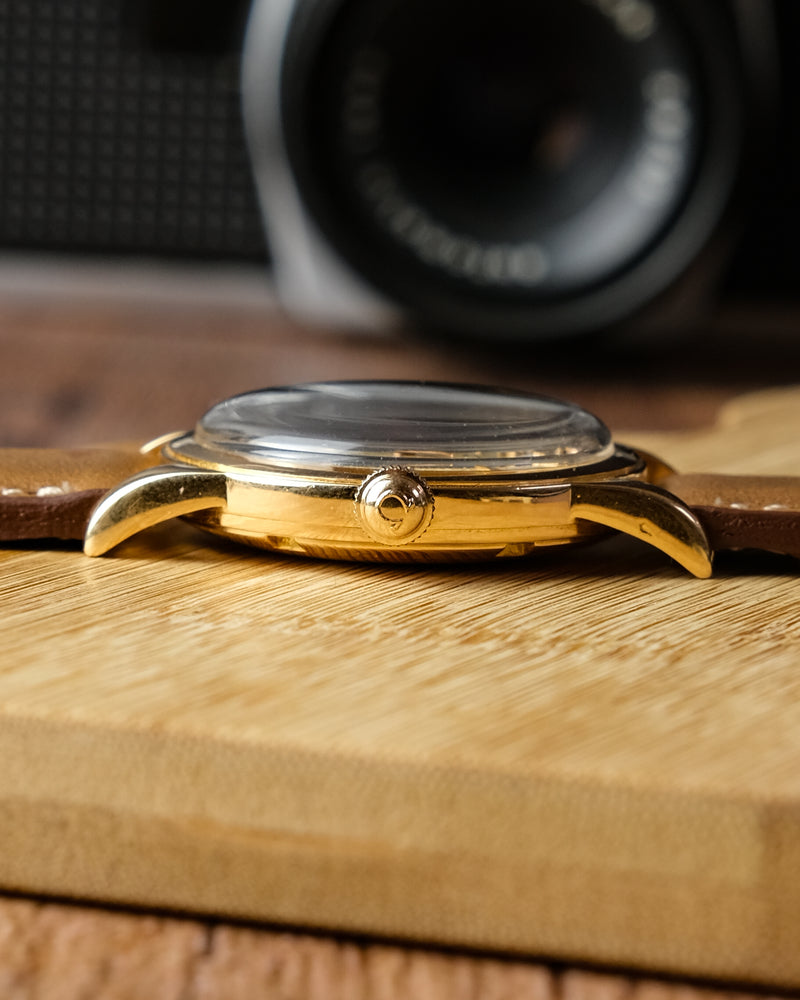 Omega bumper Yellow gold Chronometer